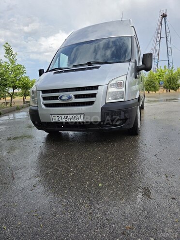 Ford Transit-1