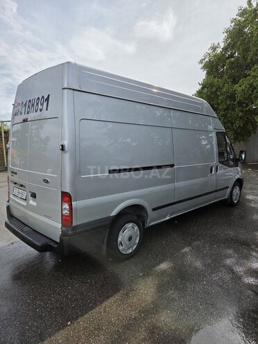 Ford Transit-7