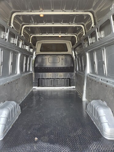 Ford Transit-16