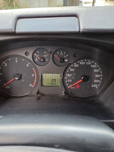 Ford Transit-14