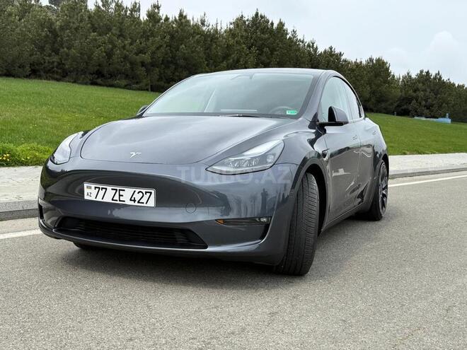 Tesla Model Y-11