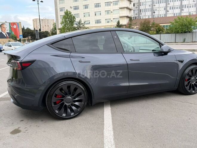 Tesla Model Y-20