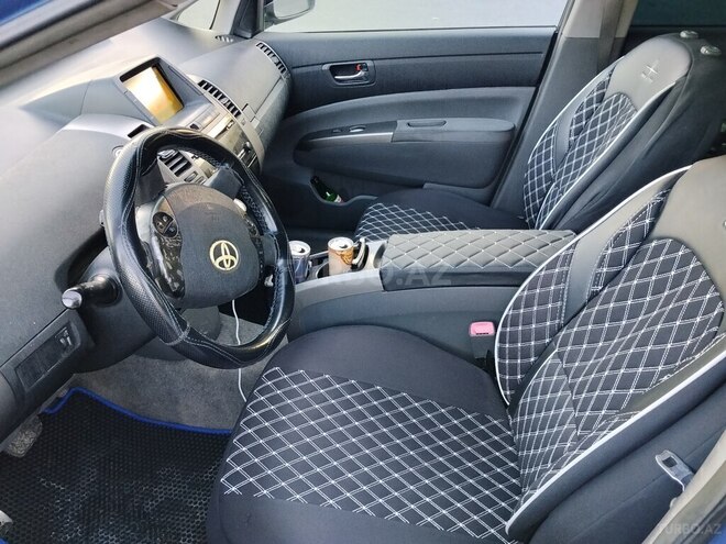 Toyota Prius-9