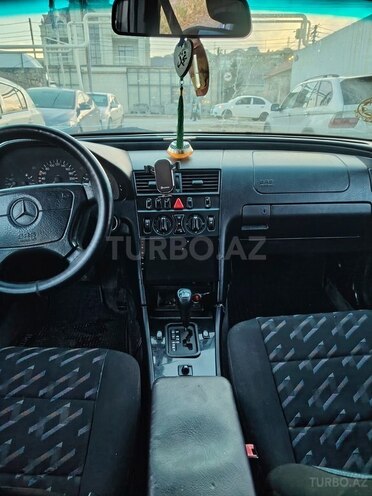 Mercedes C 200-4