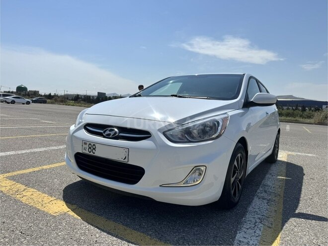 Hyundai Accent-4
