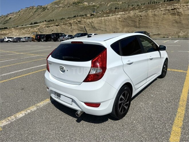 Hyundai Accent-8