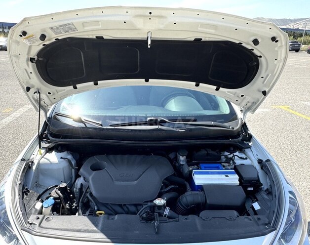 Hyundai Accent-10
