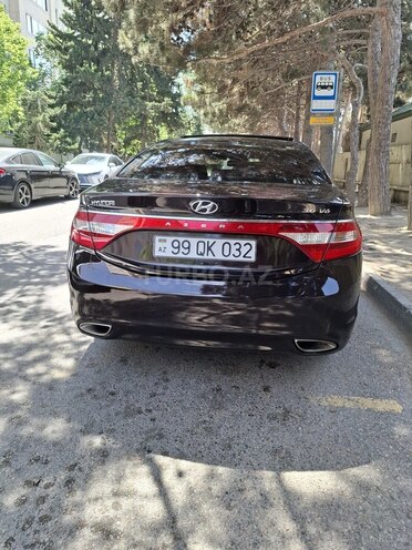 Hyundai Azera-12