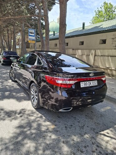 Hyundai Azera-13