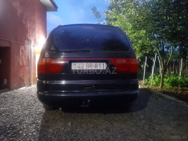 SEAT Alhambra-2