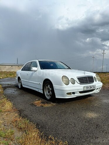 Mercedes E 220-5