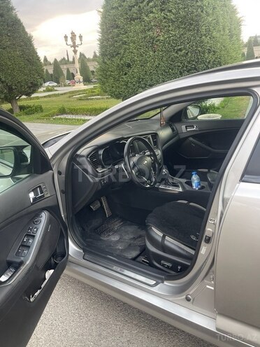 Kia Optima-4