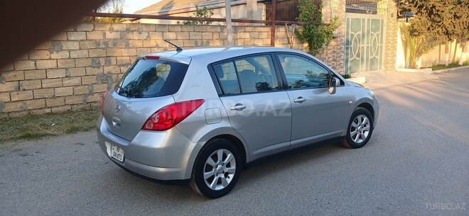Nissan Tiida-7