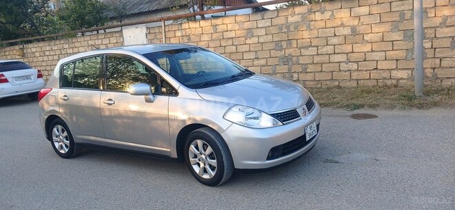 Nissan Tiida-3