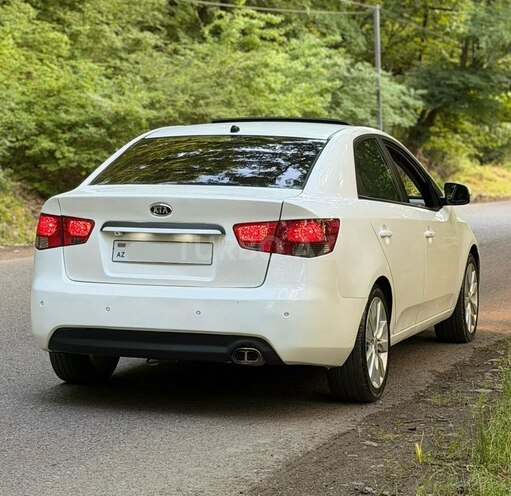 Kia Cerato-5