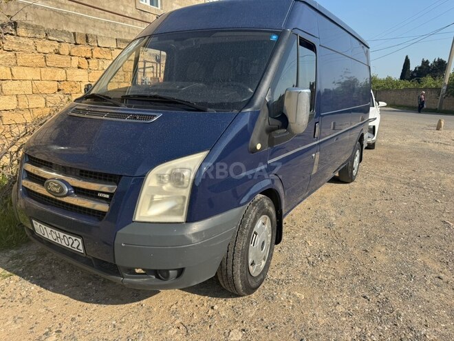 Ford Transit-7
