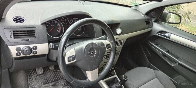 Opel Astra-12
