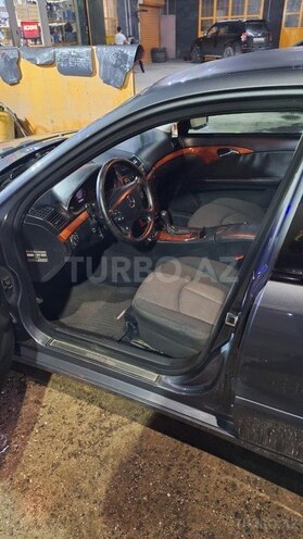 Mercedes E 220-2