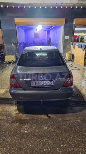Mercedes E 220-4