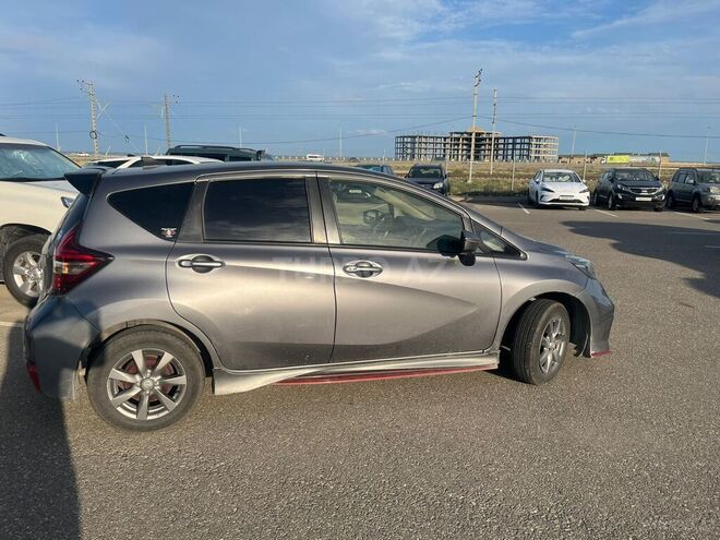 Nissan Note-4