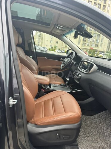 Kia Sorento-14