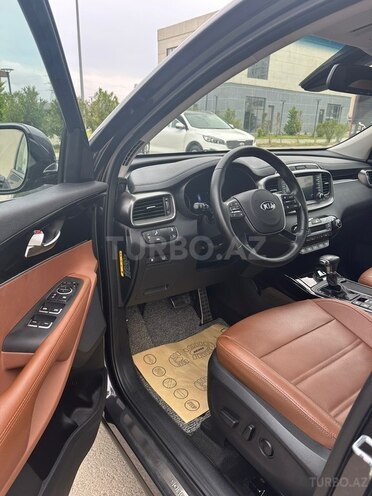 Kia Sorento-9