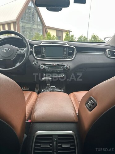 Kia Sorento-17