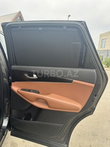 Kia Sorento-16