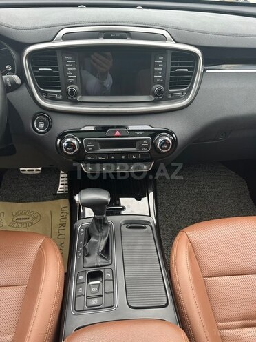 Kia Sorento-18