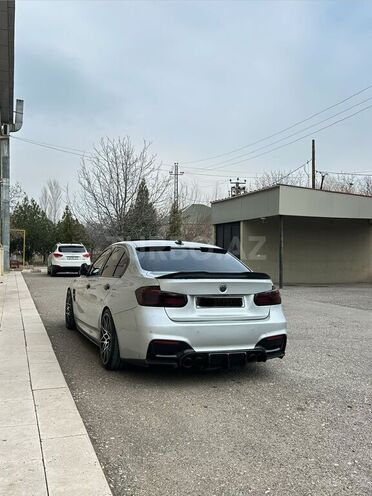 BMW 330-4