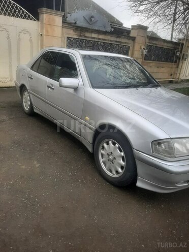 Mercedes C 180-3