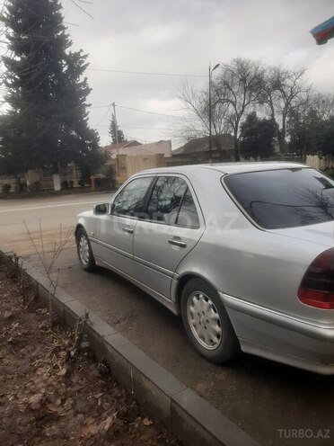 Mercedes C 180-4
