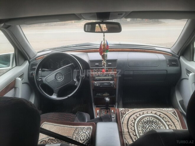 Mercedes C 180-6