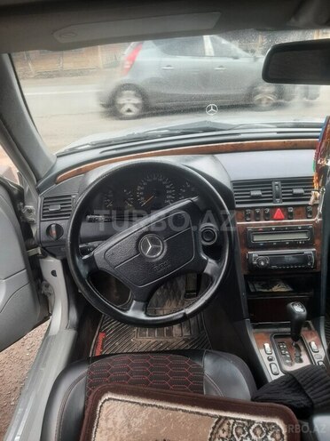 Mercedes C 180-7