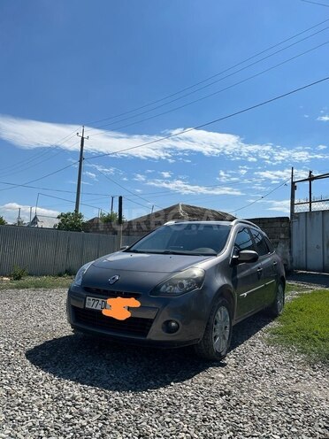 Renault Clio-1