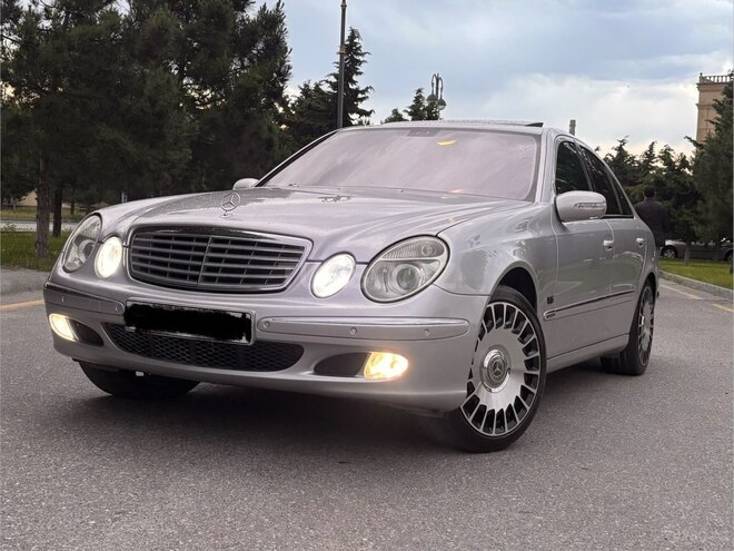 Mercedes E 240-3