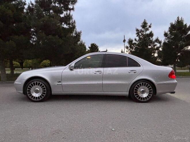 Mercedes E 240-8