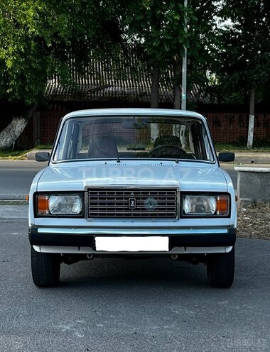 LADA (VAZ) 2107-1