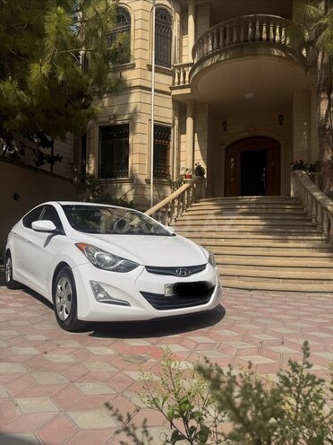 Hyundai Elantra-10