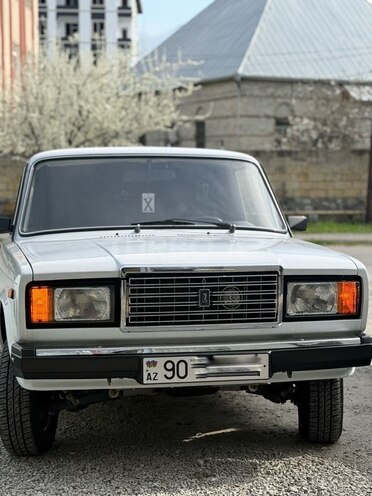 LADA (VAZ) 2107-20