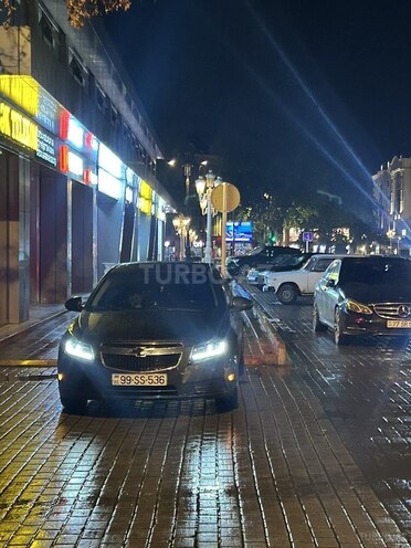 Chevrolet Cruze-1