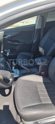 Toyota Corolla-10
