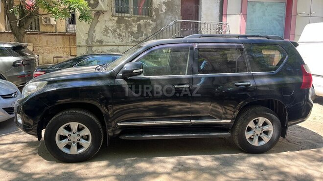 Toyota Land Cruiser Prado-3
