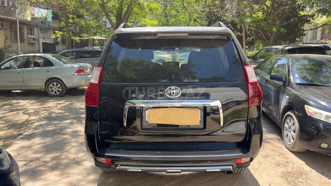 Toyota Land Cruiser Prado-4