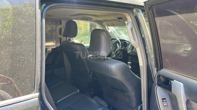 Toyota Land Cruiser Prado-9