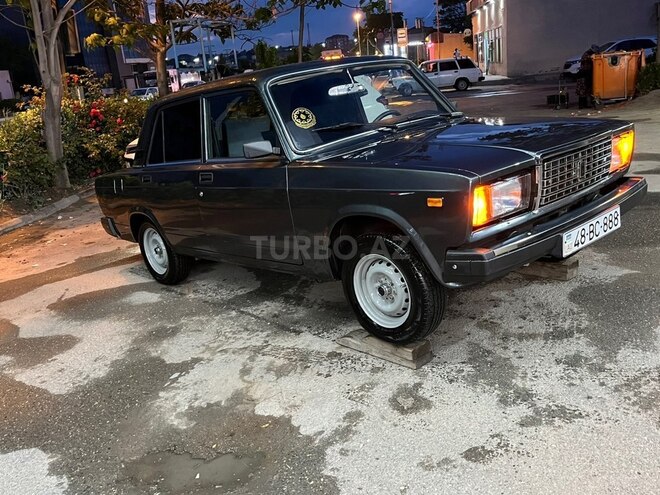 LADA (VAZ) 2107-2