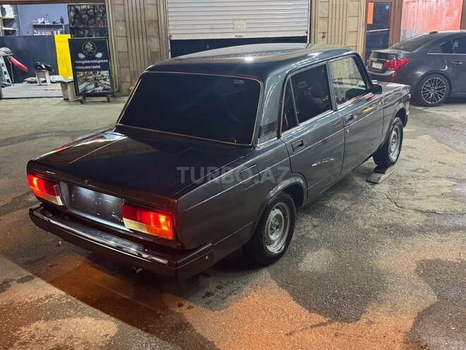 LADA (VAZ) 2107-5