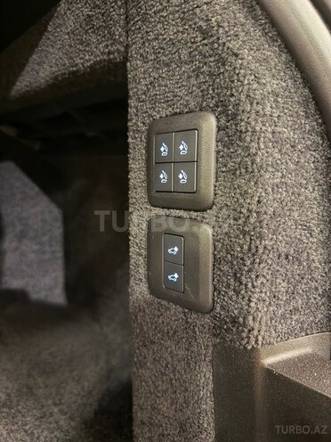 Land Rover Range Rover-17