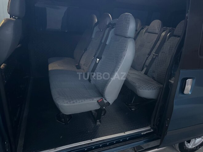 Ford Transit-4