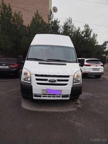 Ford Transit-3
